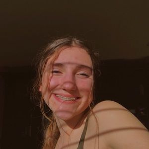 Meet your Posher, Katelyn